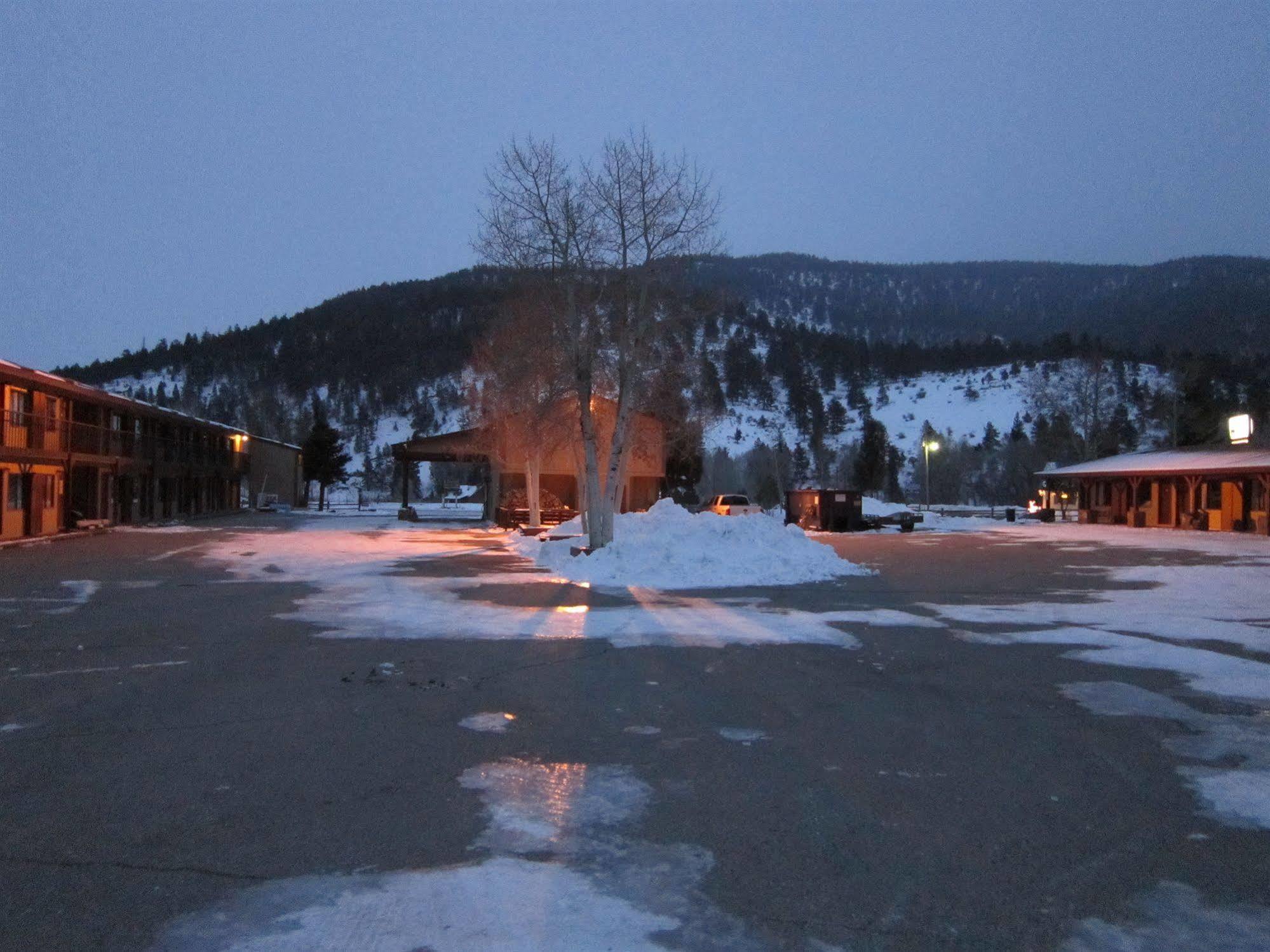 Loge Wolf Creek Motel South Fork Exterior foto